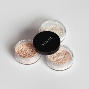 Inglot Vyhladzujúci púder pod oči